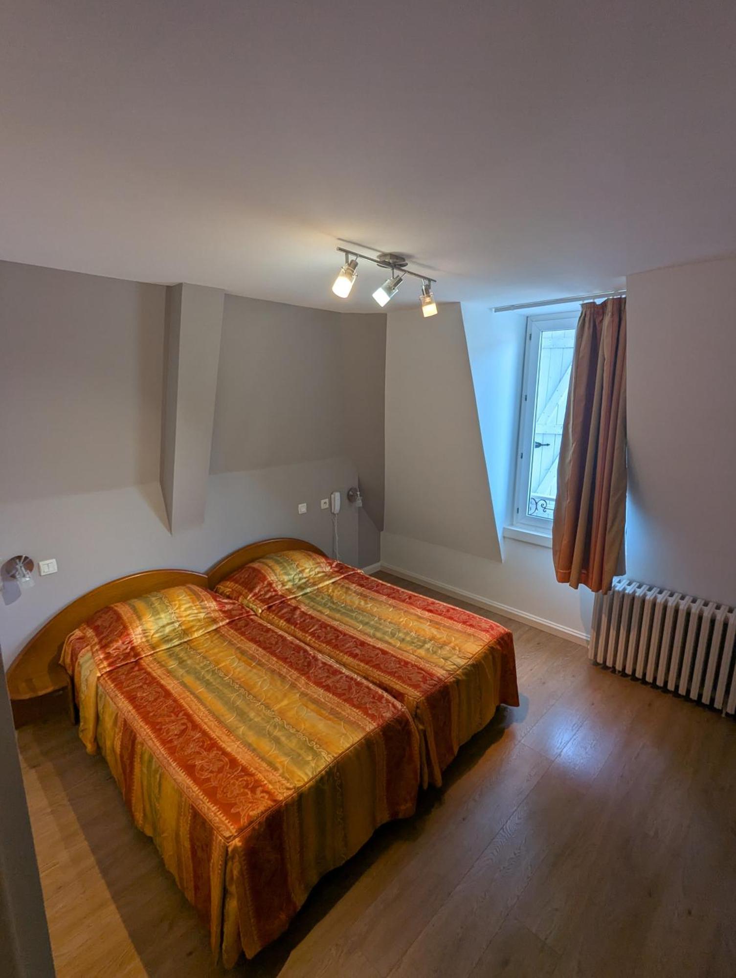 Logis Hotel Regina La Bourboule Ngoại thất bức ảnh