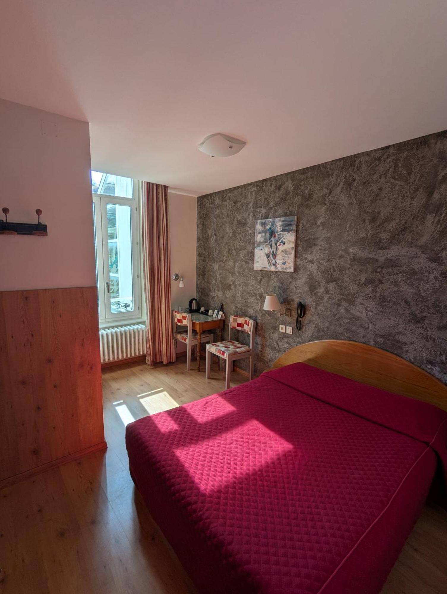 Logis Hotel Regina La Bourboule Ngoại thất bức ảnh